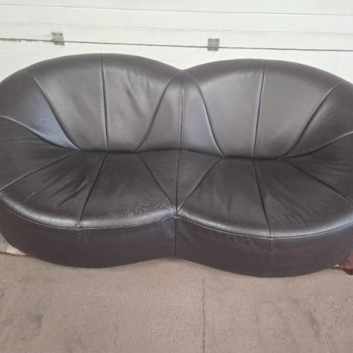 Comment rénover et changer la couleur du cuir d'un canapé Ligne Roset Pumpkin ?