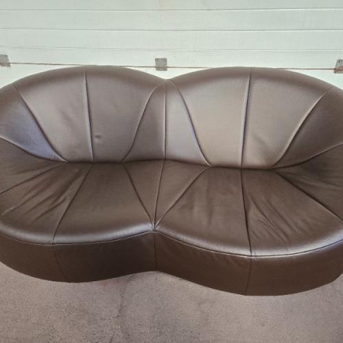 Comment rénover et changer la couleur du cuir d'un canapé Ligne Roset Pumpkin ?