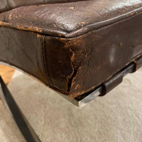 Comment rénover le cuir d'un fauteuil Barcelona ?