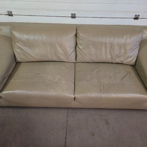 Comment moderniser canapés en cuir en changeant de couleur ?