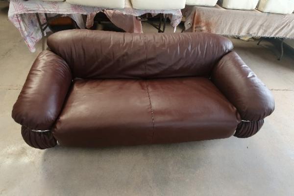 Comment rénover un Canapé Cassina Sesann en Cuir à Paris ?
