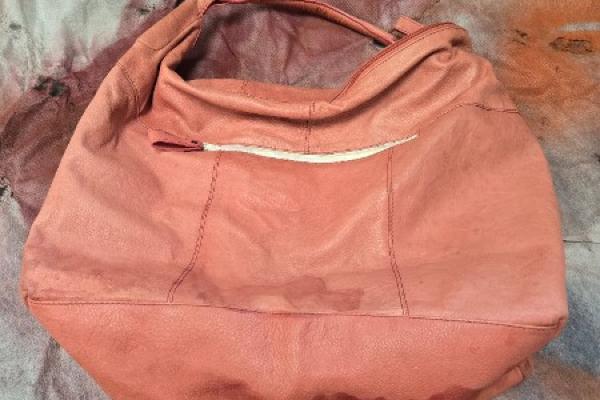 Comment rénover des sacs à main en cuir