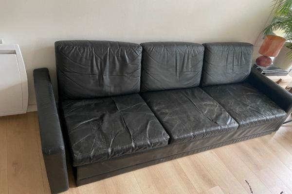 Comment redonner une nouvelle jeunesse à un canapé Knoll en cuir de 1970 sur Paris ?