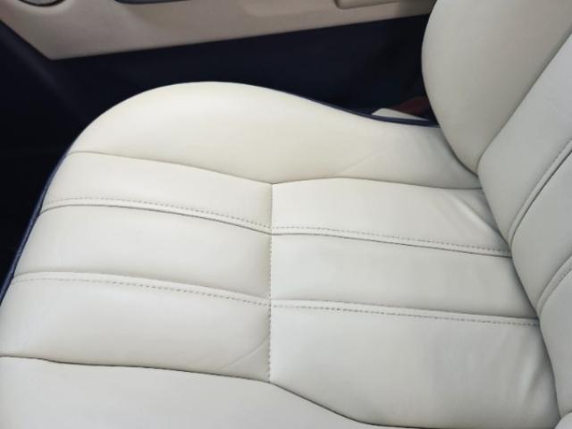 Rénovation et pigmentation intérieur cuir d'un Range Rover Vogue L322