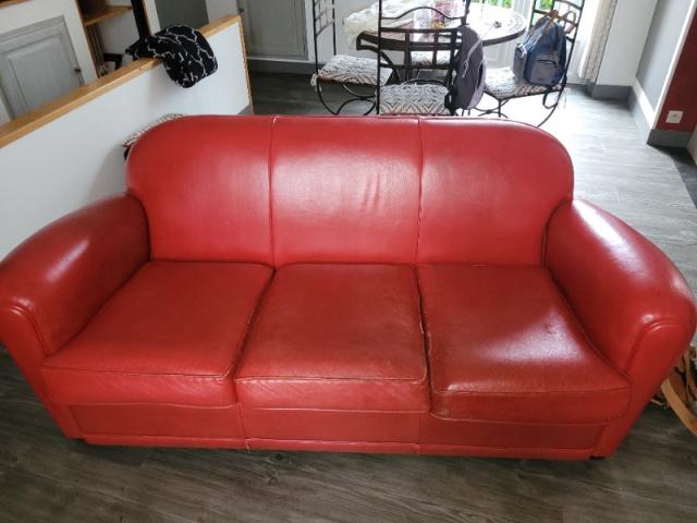 Comment changer la couleur de mon canapé et fauteuil club en cuir à Nanterre ?