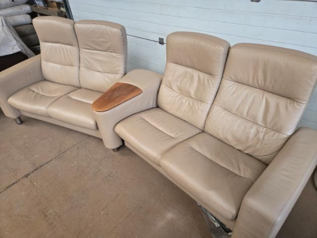 Comment rénover un salon Stressless en cuir en Île-de-France ?