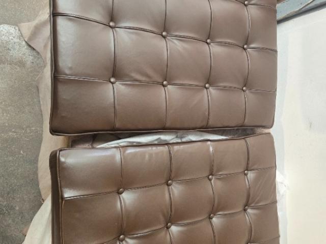 Comment rénover le cuir d'un fauteuil Barcelona ?