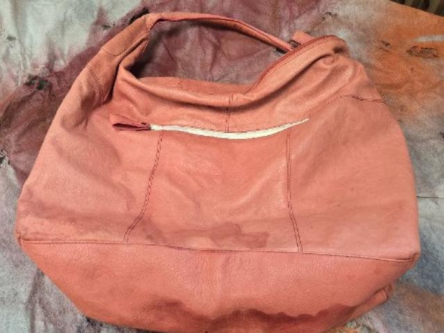 Comment rénover des sacs à main en cuir