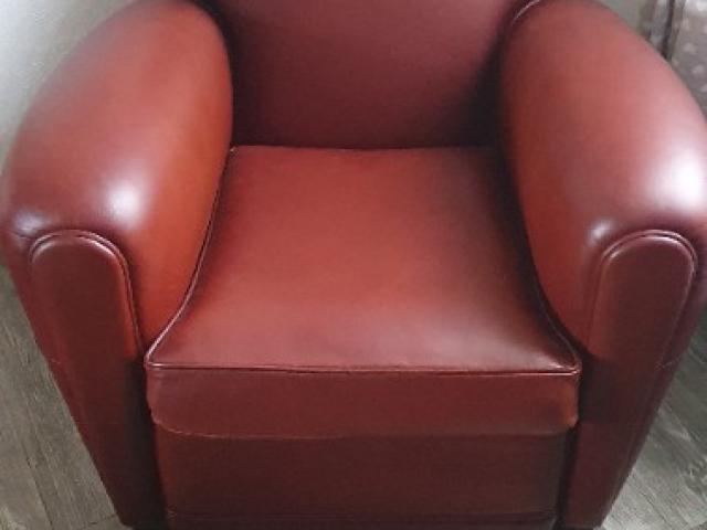 Comment changer la couleur de mon canapé et fauteuil club en cuir à Nanterre ?