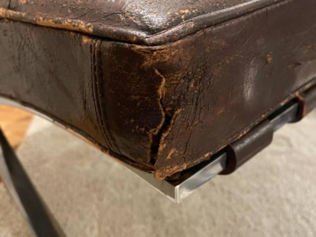 Comment rénover le cuir d'un fauteuil Barcelona ?