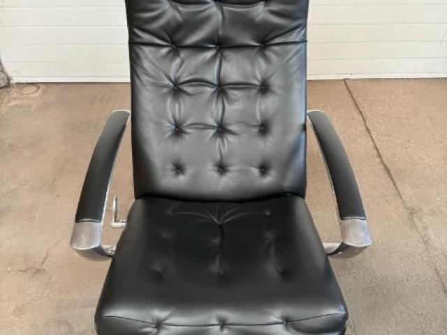 Comment refaire une nouvelle jeunesse à un fauteuil Jori à Amiens